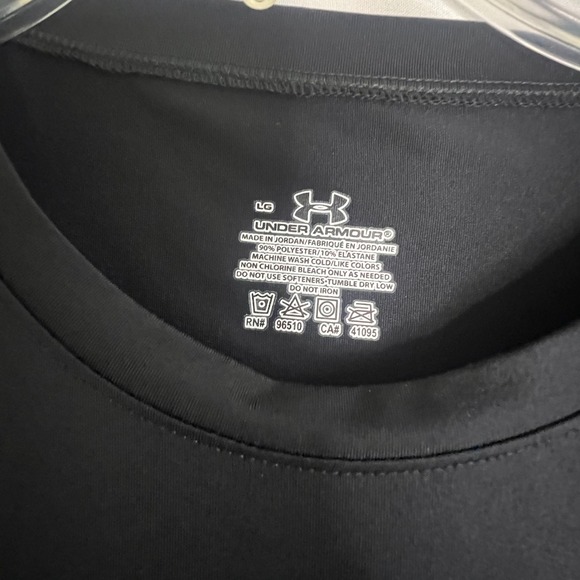 Under Armour Mens Black Performance T-Shirt L Breathable Loose Activewear - Picture 2 of 3